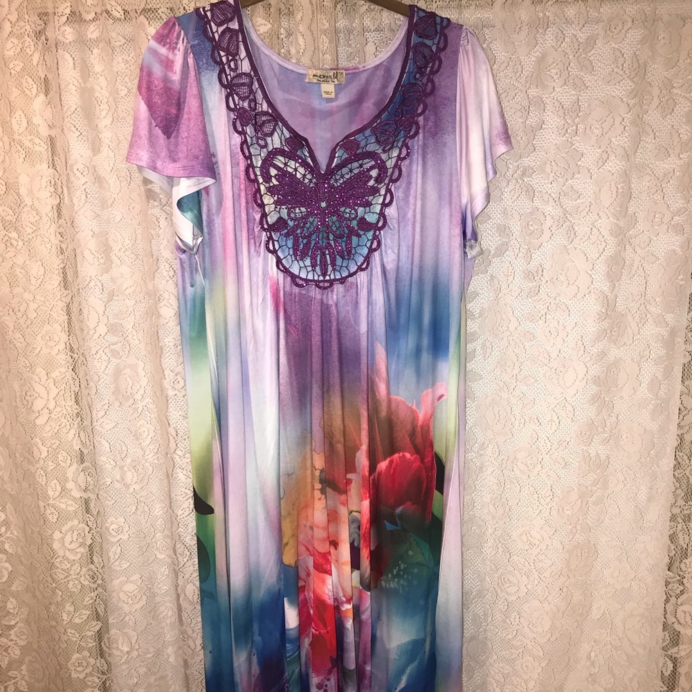 Beautiful midi casual dress.